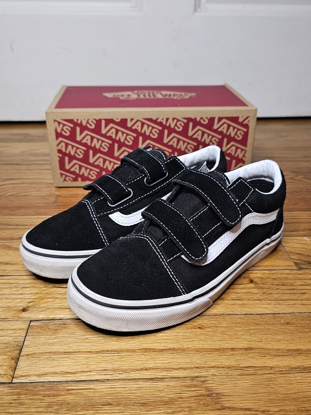 Vans Kids Old Skool Velcro Sneakers - Black & White